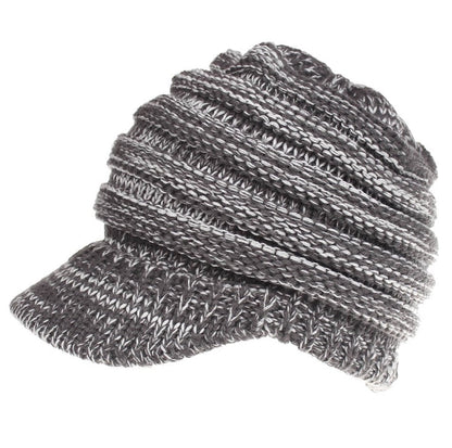 Bonnet en maille souple pour femme avec trou pour queue de cheval