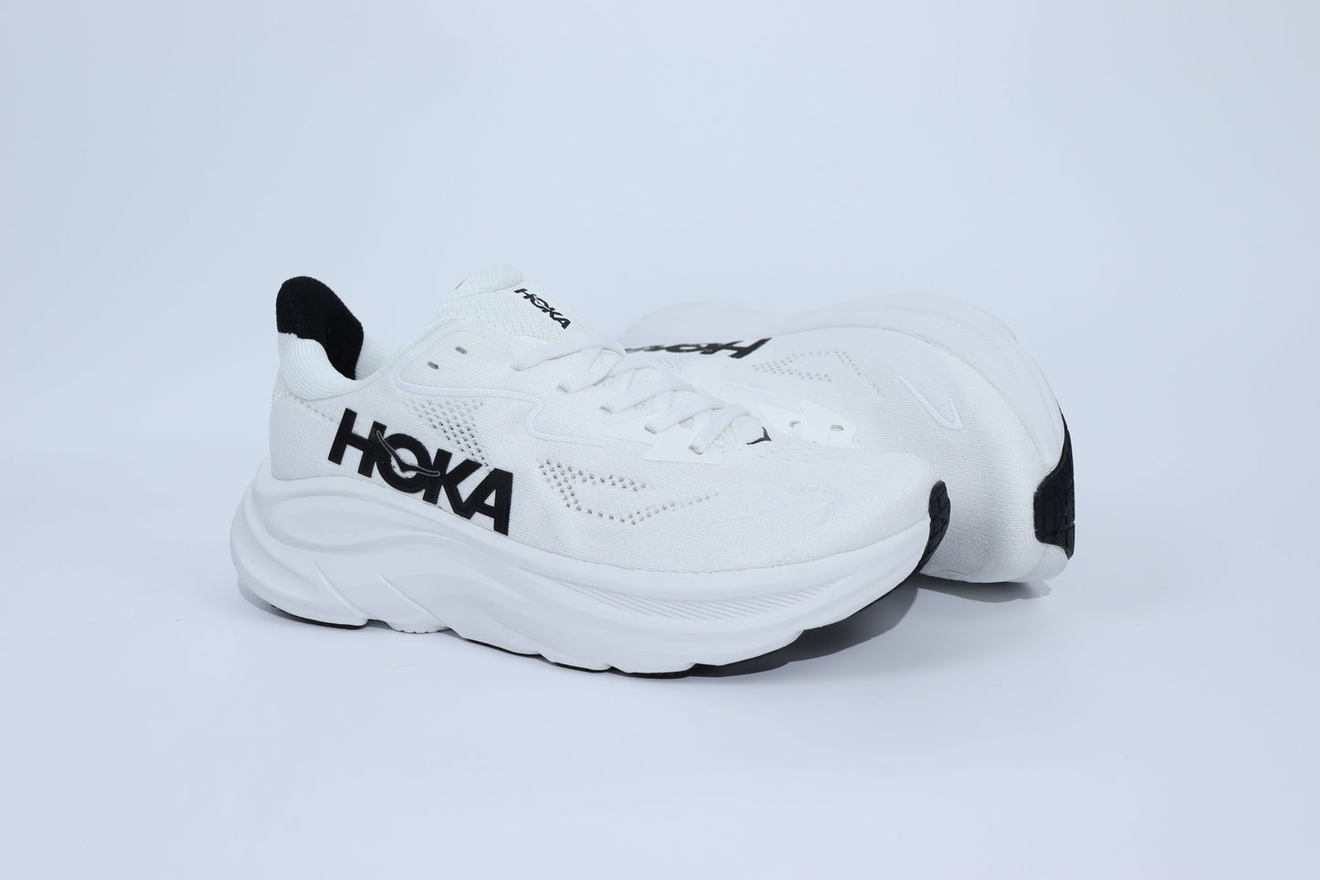Clifton 10 - Baskets Unisexes HK - Blanc Noir