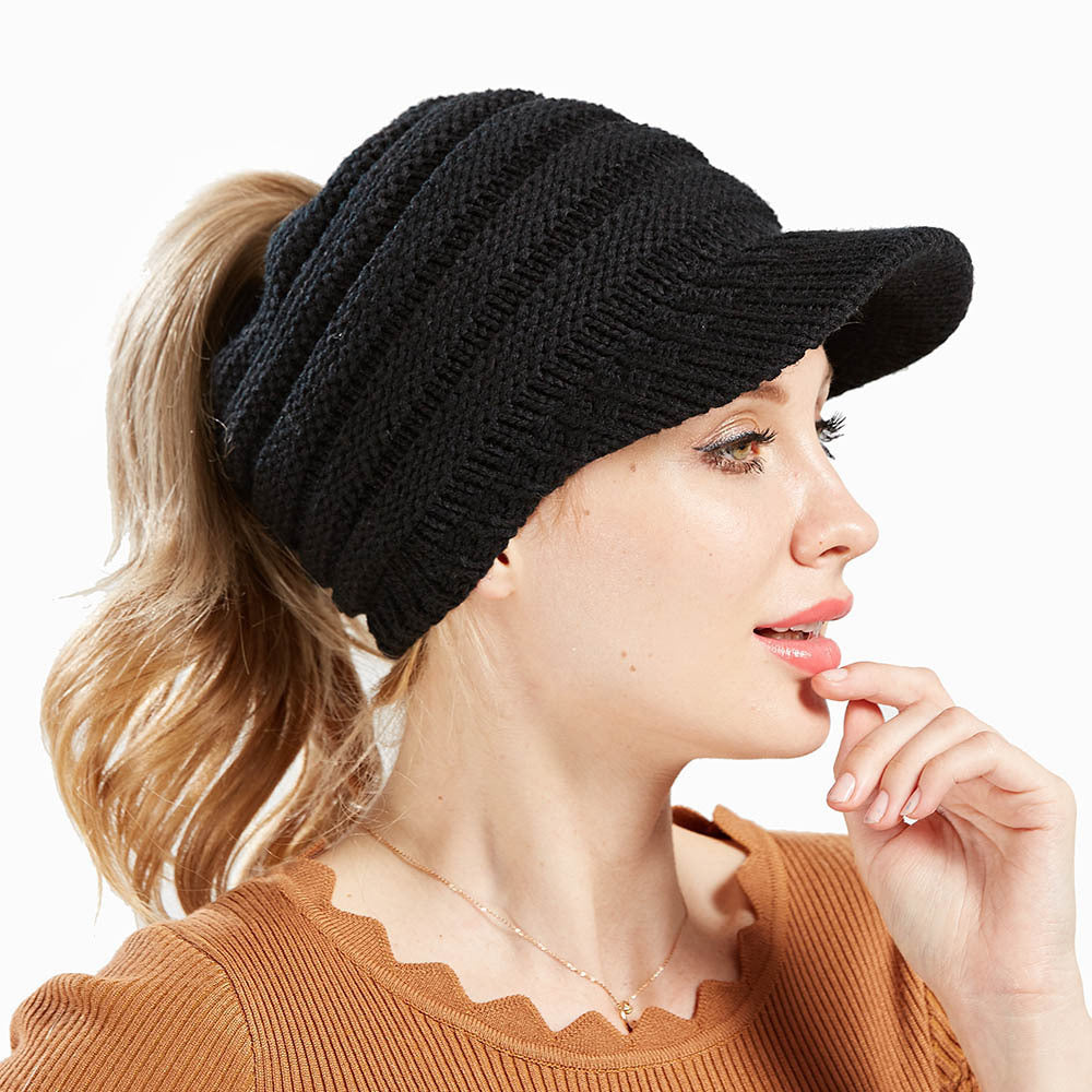 Bonnet en maille souple pour femme avec trou pour queue de cheval