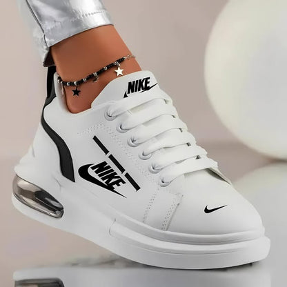 Baskets de sport NK pour femme — Liquidation