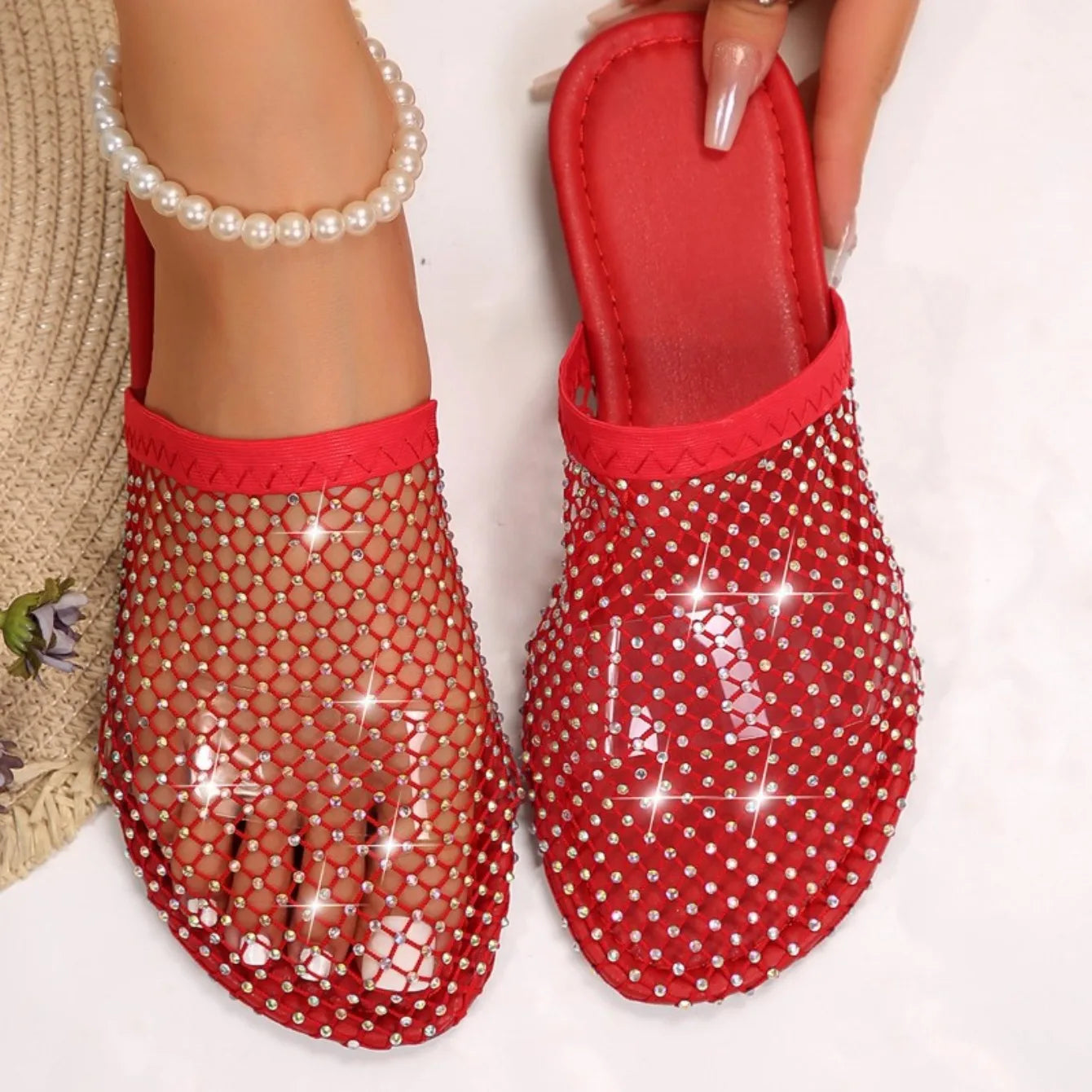 Ballerines à enfiler en résille ornée de cristaux