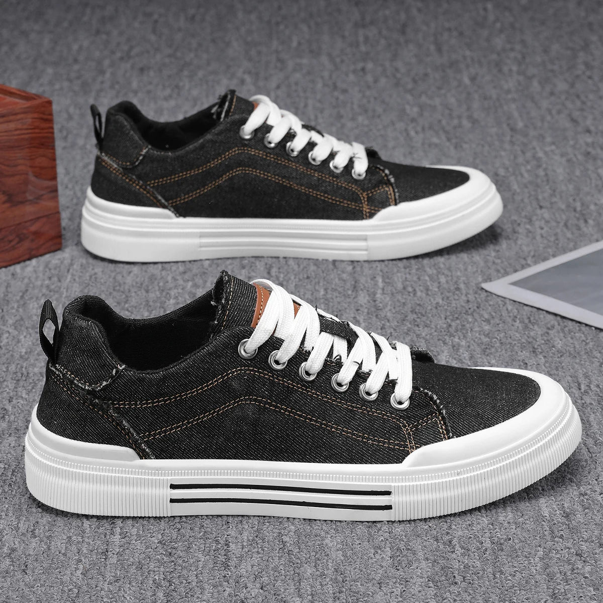 Baskets en jean indigo