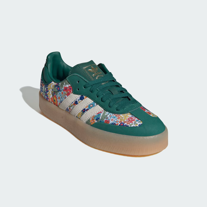 AD™ Bestickte Sneakers mit Blumenmuster