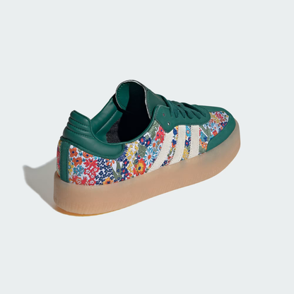 AD™ Bestickte Sneakers mit Blumenmuster
