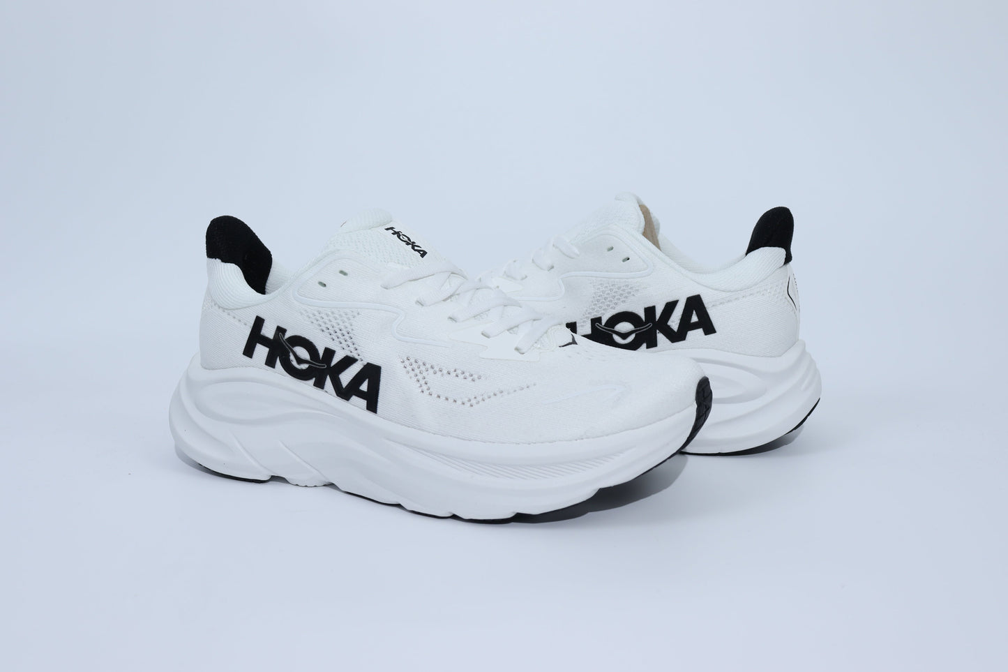 Clifton 10 - Baskets Unisexes HK - Blanc Noir