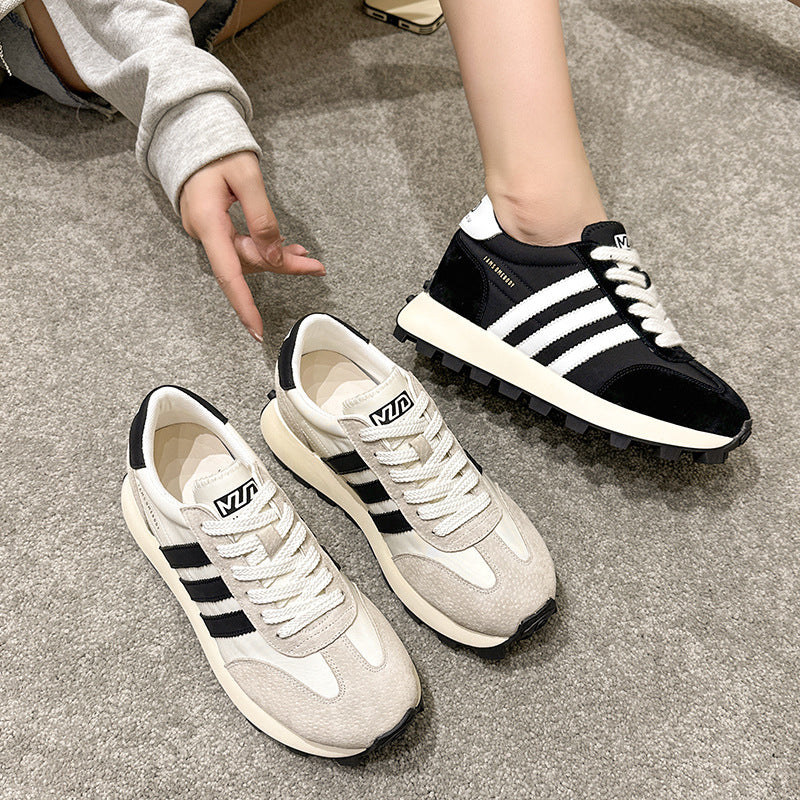 Vielseitige Retro-Sneakers – Stilvolle Erhöhung