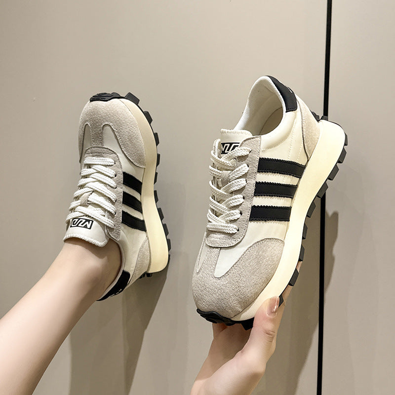 Vielseitige Retro-Sneakers – Stilvolle Erhöhung